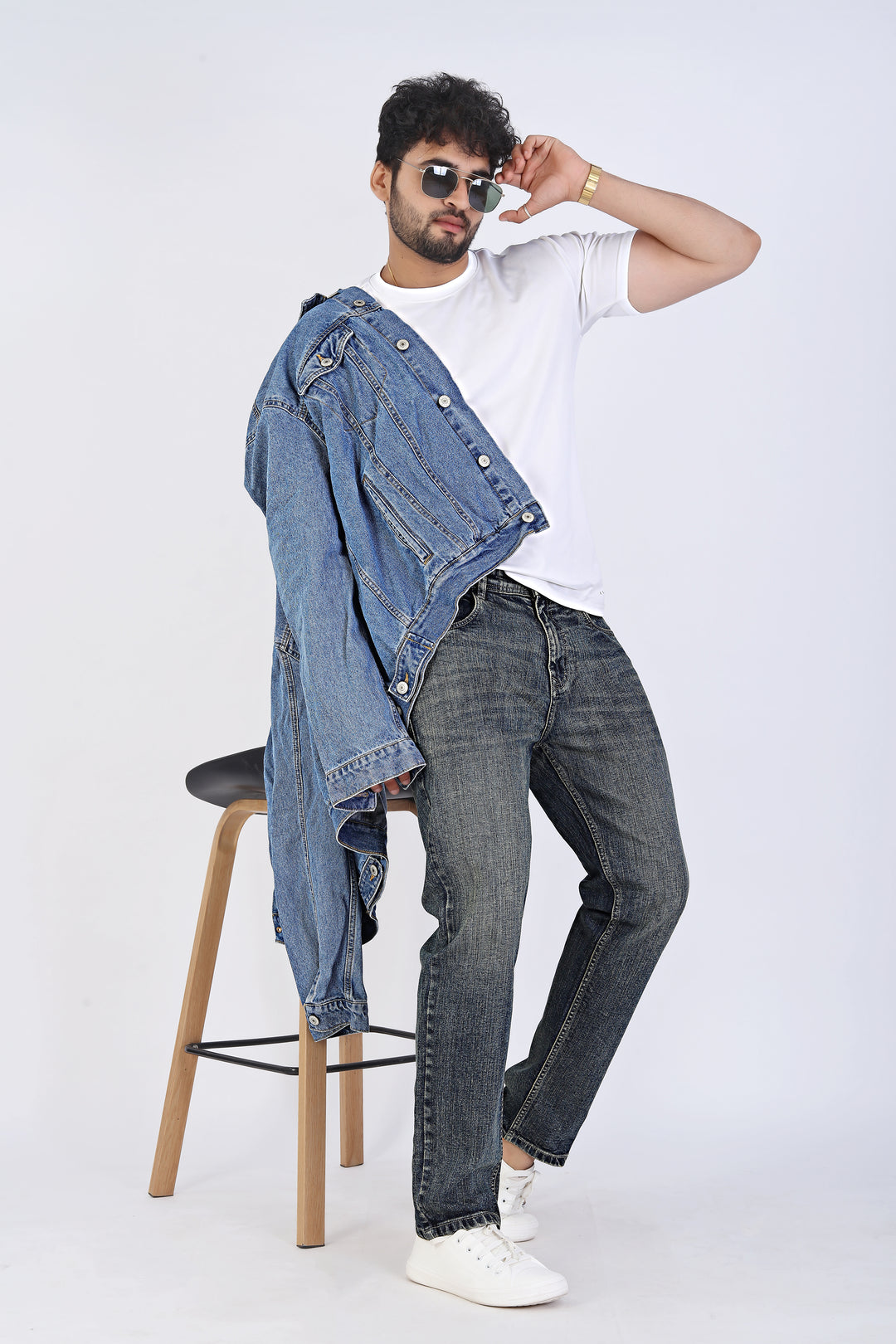 Vintage Grey Tailored Fit Denim Jeans For Men