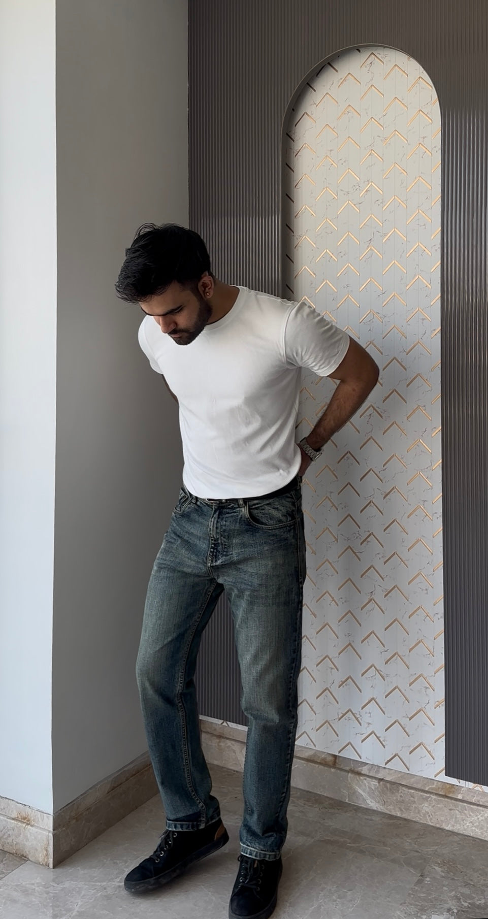 Vintage Grey Tailored Fit Denim Jeans For Men