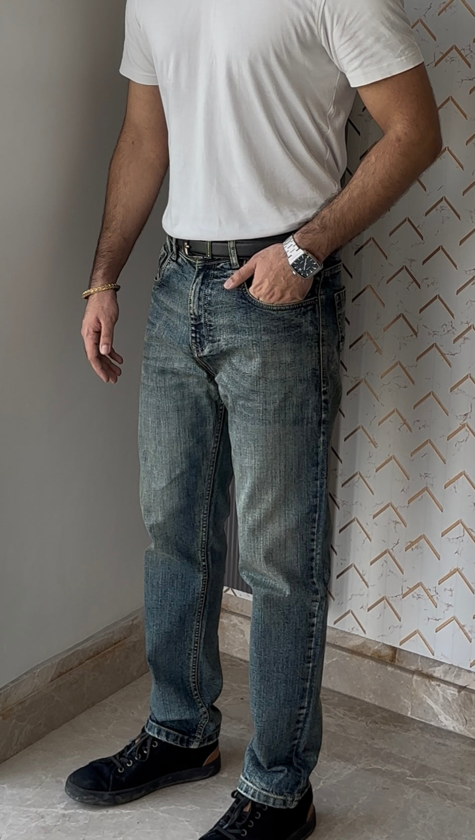 Vintage Grey Tailored Fit Denim Jeans For Men